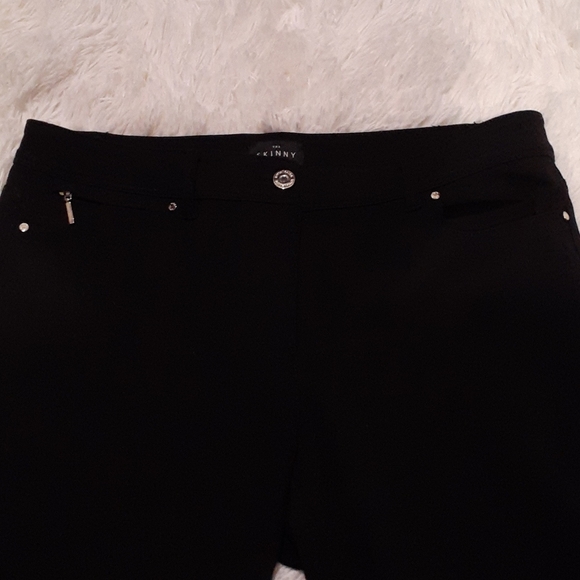 NEARLY NEW "The SKINNY" WHBM Jeggings (size 10) - Picture 5 of 6